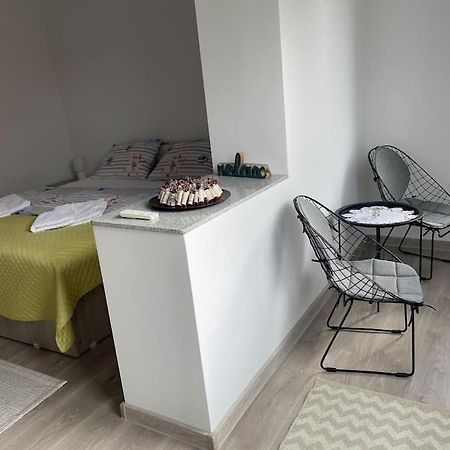 Lady M Apartment Segesvár Kültér fotó
